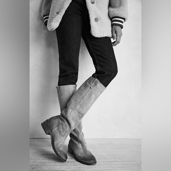 NEW FREE PEOPLE ARYA RIDING BOOT In TAUPE SUEDE 38 - Picture 5 of 5